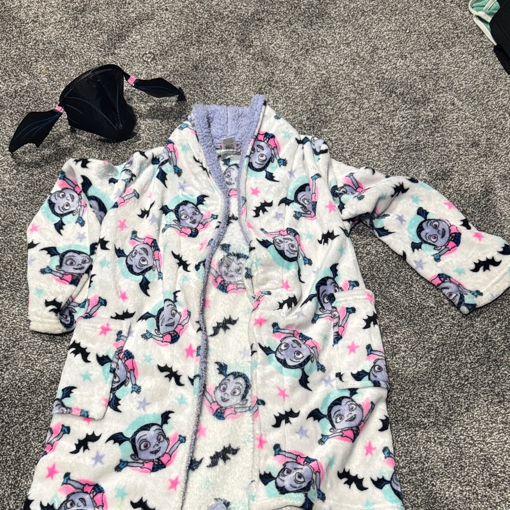 Disney Vampirina Kids Pajama Robe - White and Pink